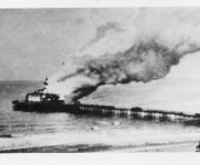 1941 pier van Scheveningen in brand gestoken 800x513