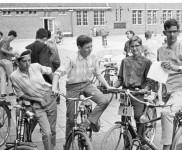 1965 vertrek fietsenrally 4918 600x390