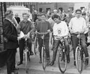 1964 36 vertrek fietsenrally 4773 600x375