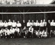 1933 voetbal Huize Katwijk tegen Ultra Fides Rotterdam 1159 800x502