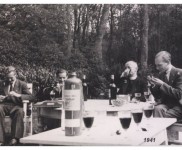 1942 borrel in de Oenk 1  foto Joop Nieuwland