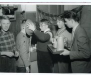 1957 klassenavond gym 2A 6303 800x554
