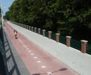 2011 vernieuwde hek langs sloot  Waaldorperweg 2 600x400