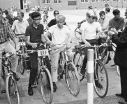 1965 vertrek fietsenrally 4912 600x388