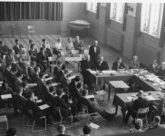 1963 diplomauitreiking hbs 5750 600x386