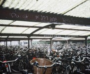 1985 fietsenstalling foto s Aad Pronk  18  640x432