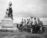 1953 AC kamp 11 foto Wim Blaauw  fietstocht  547x480