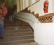 1992 invalidenlift bij gymzalen 4136 800x495