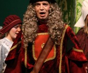 2010 De Zwarte Tulp Tilly 9818d 400x600